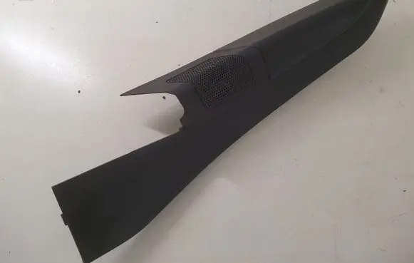 Front door high frequency speaker