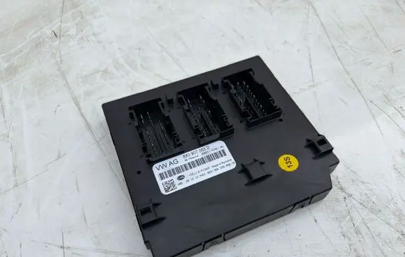 Audi A1 Comfort/convenience module 8X0907063D