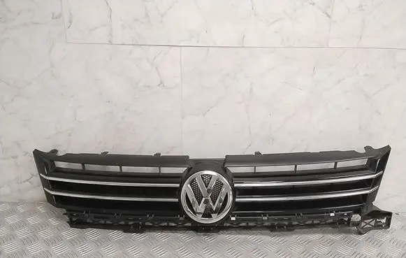 Volkswagen Caddy Front grill 2K5853651