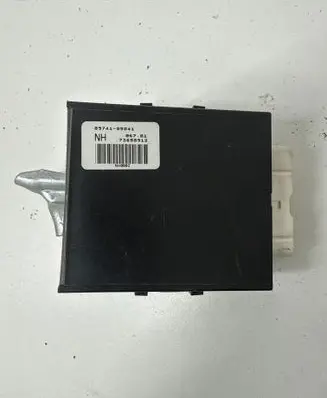 Toyota Avensis T220 Door control unit/module NH6560 73658912