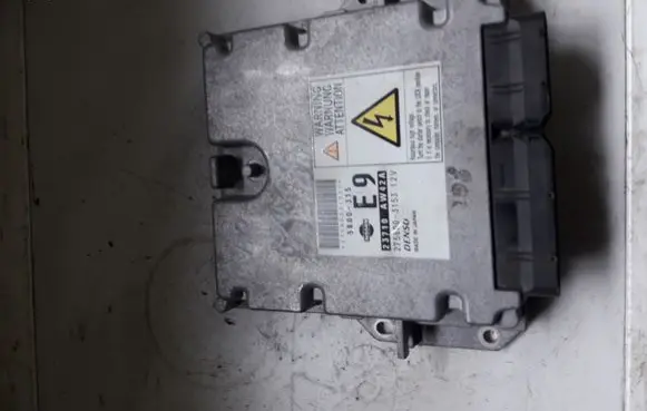 Nissan Primera Engine control unit/module 23710AW42A