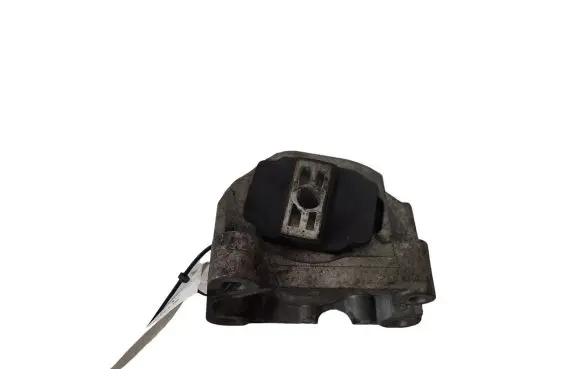 Volvo XC90 Engine mount bracket 30776354