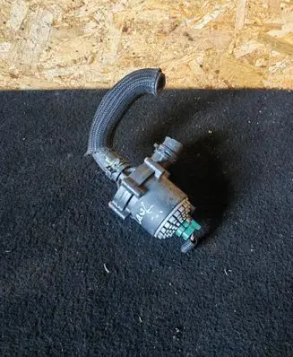 Nissan Leaf I (ZE0) Electric auxiliary coolant/water pump 