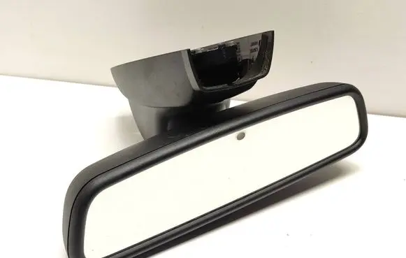 Rear view mirror (interior)