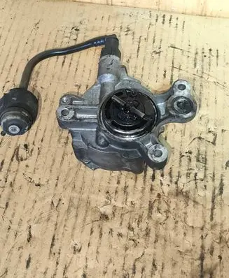 Ford Kuga I Vacuum pump 20050
