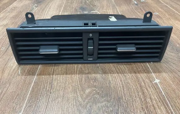 Mercedes-Benz C W202 Dash center air vent grill 2028300554