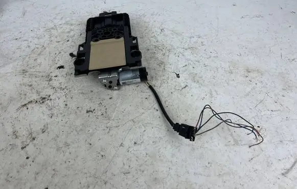 Tesla Model X Front seat headrest AG151536