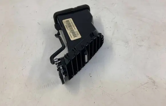 Chrysler 300C Dashboard side air vent grill/cover trim