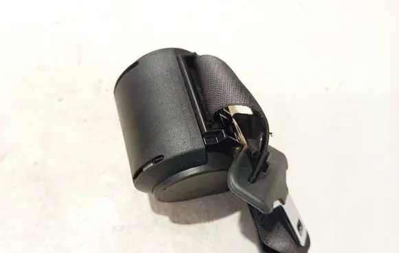Renault Laguna II Middle seatbelt (rear) 