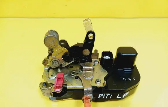 Front door lock