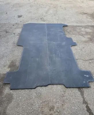 Trunk/boot floor carpet liner