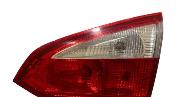 Ford Focus Tailgate rear/tail lights BM5113A602BC 10042012