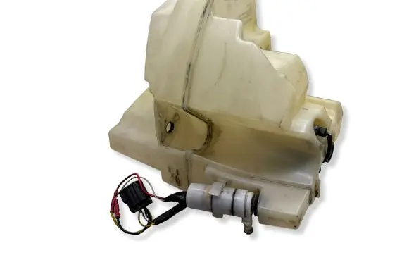 Volvo XC90 Windshield washer fluid reservoir/tank 8659490