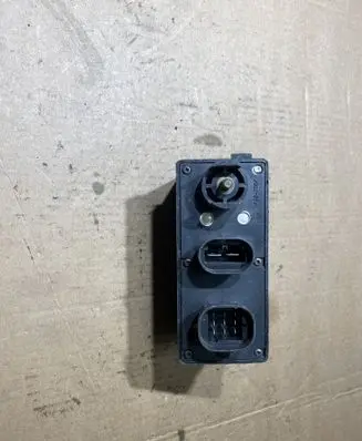Renault Master II Glow plug pre-heat relay 7700300773