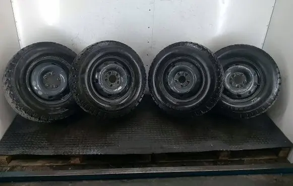 Iveco Daily 3rd gen R15 steel rim 