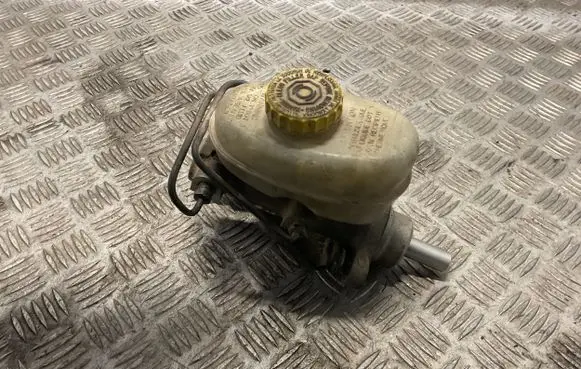Jeep Cherokee XJ Master brake cylinder