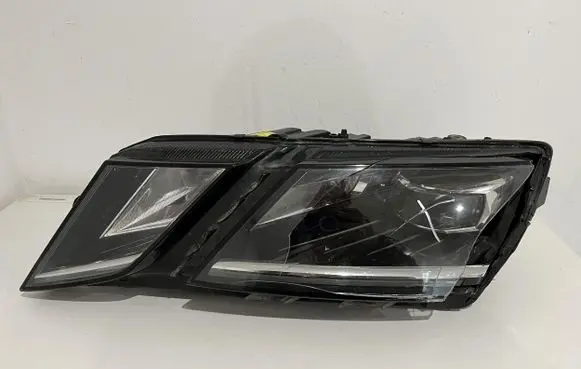 Skoda Octavia Mk3 (5E) Headlight/headlamp 5E1941015D