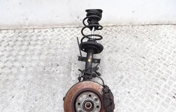 Renault Clio IV Front wheel hub spindle knuckle 
