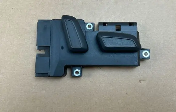 Volkswagen PASSAT CC Seat control switch 8K0959748