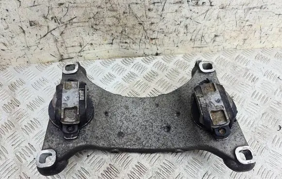 Audi A8 S8 D3 4E Gearbox mounting bracket 4E0399231N