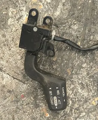 Subaru B9 Tribeca Cruise control stalk 653J
