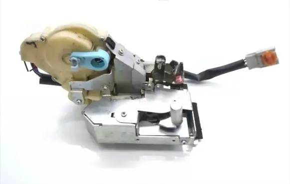 Honda Jazz Front door lock 07030