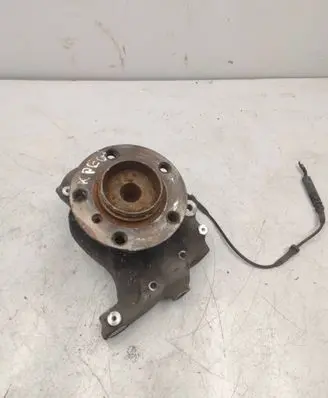BMW 7 E65 E66 Front wheel hub 6753461