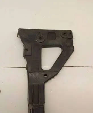 Audi A6 S6 C6 4F Fender mounting bracket 4F0807227 13672