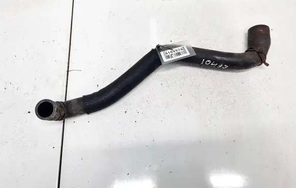 Engine coolant pipe/hose