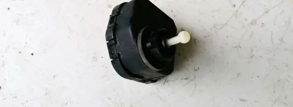 Opel Vectra B Headlight level adjustment motor 0307852335