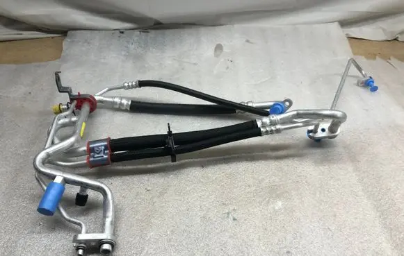 Tesla Model 3 Air conditioning (A/C) pipe/hose 109215700F