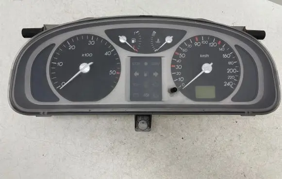 Renault Laguna II Speedometer (instrument cluster) 8200024236 501018630033 09043149902