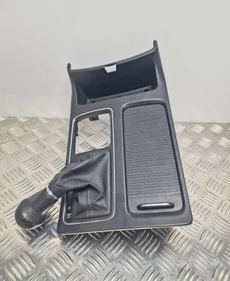 KIA Sorento Gear shifter surround trim plastic 84651C5900