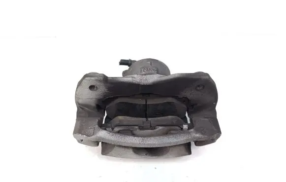 Toyota Prius+ (ZVW40) Front brake caliper