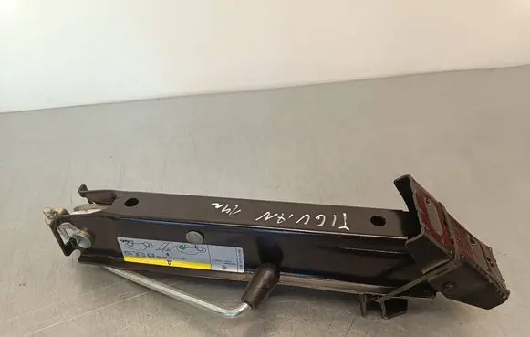 Volkswagen Tiguan Lift Jack 5N0011031A