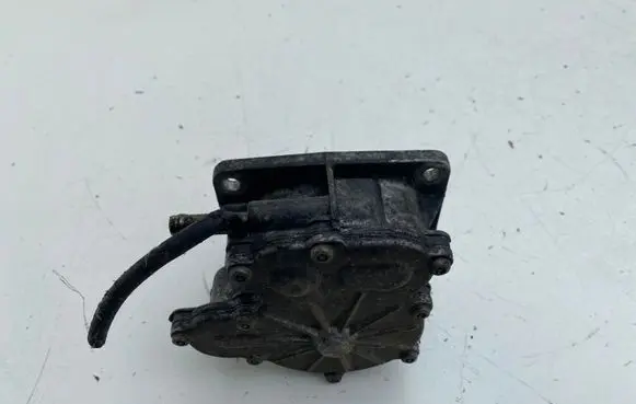 Toyota Avensis T220 Vacuum pump