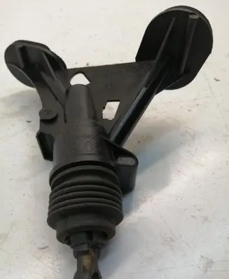 Clutch slave cylinder