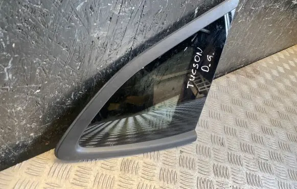 Hyundai Tucson TL Rear side window 87820D3000