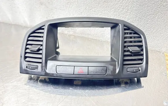 Opel Insignia A Dash center air vent grill 13282235 201102101