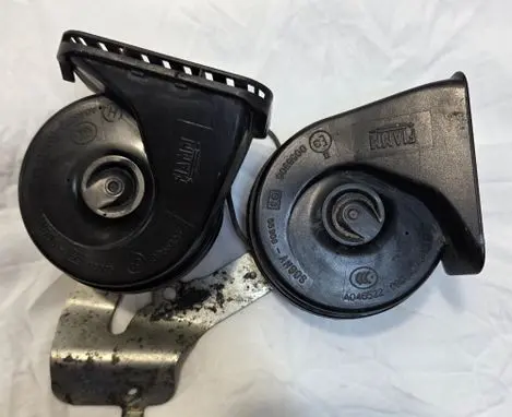 Ford Kuga II Horn signal