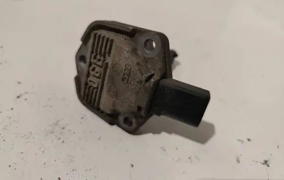 Audi A6 S6 C6 4F Oil level sensor 06E907660 6PR00807905