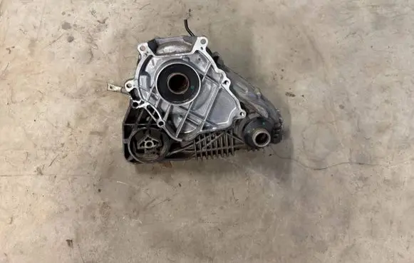 BMW X3 F25 Gearbox transfer box case 8623348 8623345 ATC45L