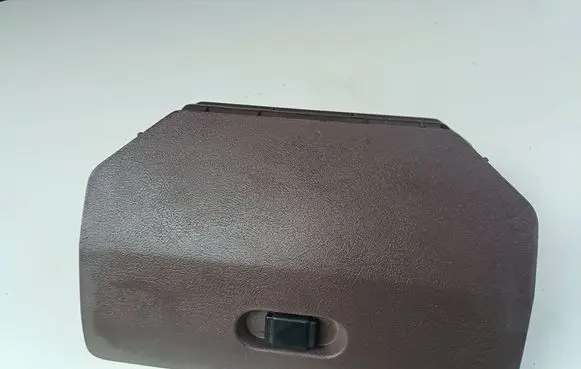 Renault Master II Glove box 7700351871