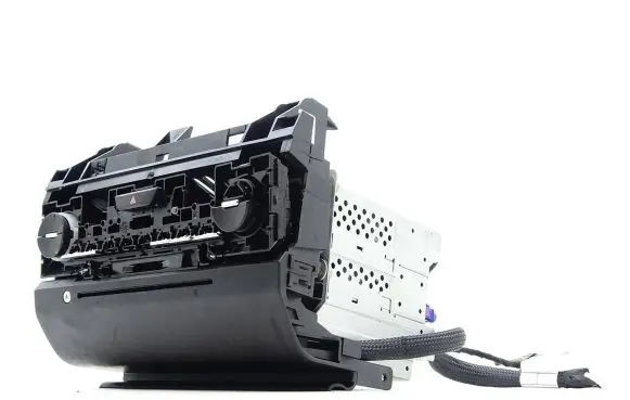 Maserati Ghibli Radio/CD/DVD/GPS head unit 06700310580 68257005AA