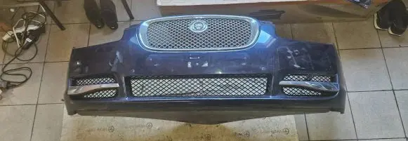 Jaguar XF X250 Front bumper 3x2317e898b