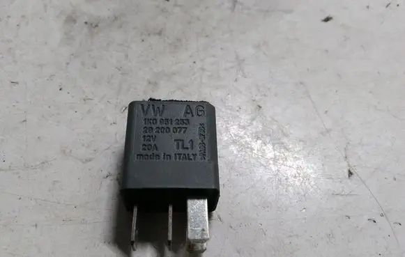 Volkswagen Golf VI Other relay 1K0951253