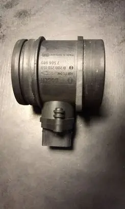 BMW 1 E81 E87 Mass air flow meter 7566989