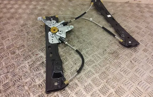 Opel Insignia A Front door electric window regulator 20952453