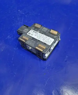 Mercedes-Benz C W205 Distronic sensor radar A0009058913 0203303790 39R14488