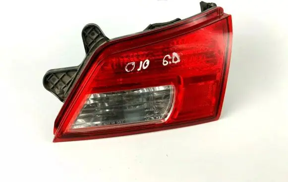 Subaru Outback Tailgate rear/tail lights